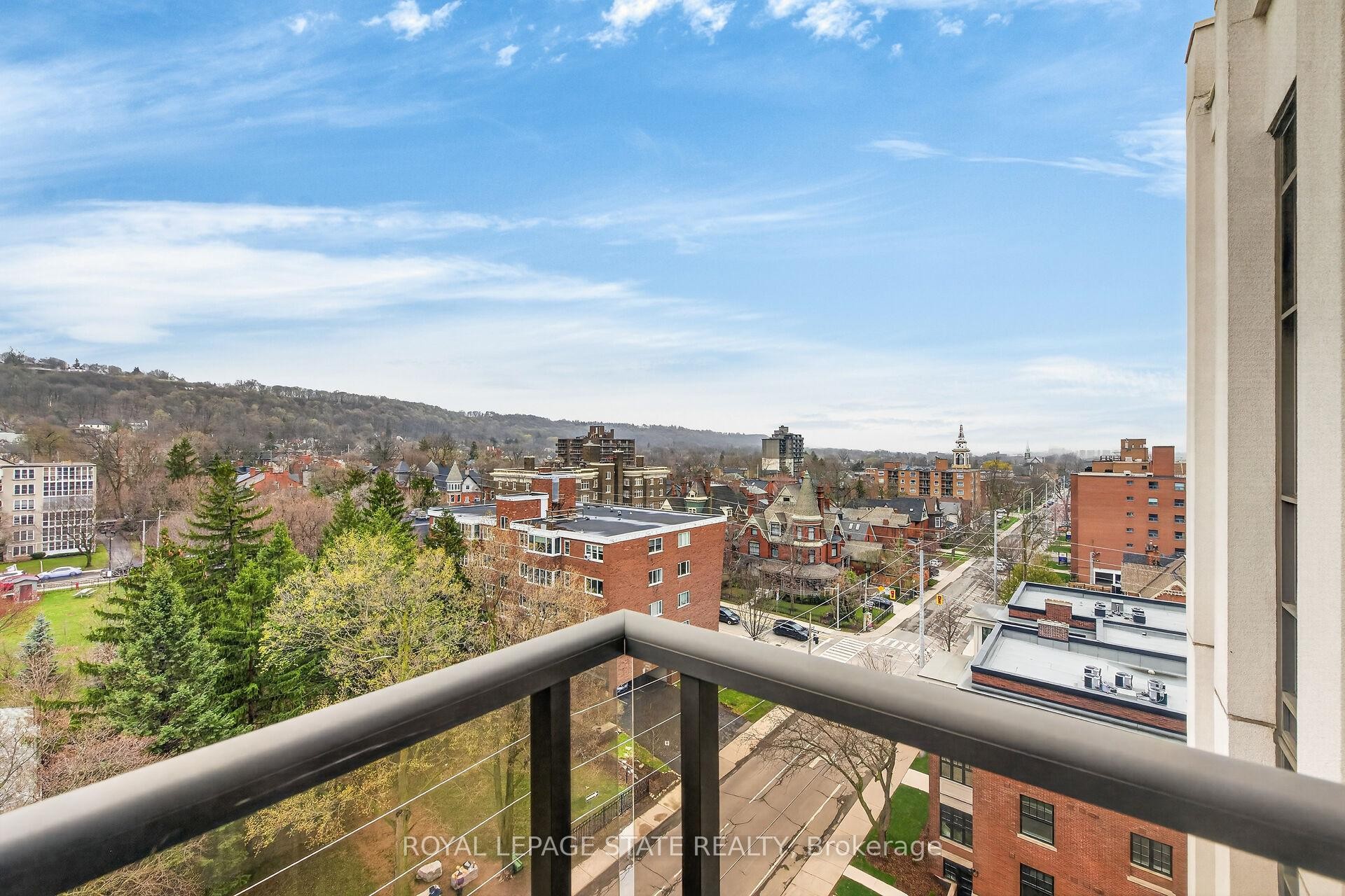804-90 Charlton Avenue W, Hamilton, ON