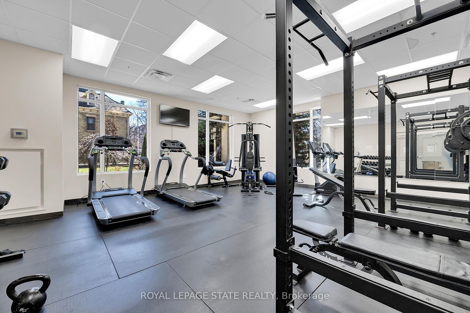 804-90 Charlton Avenue W, Hamilton, ON