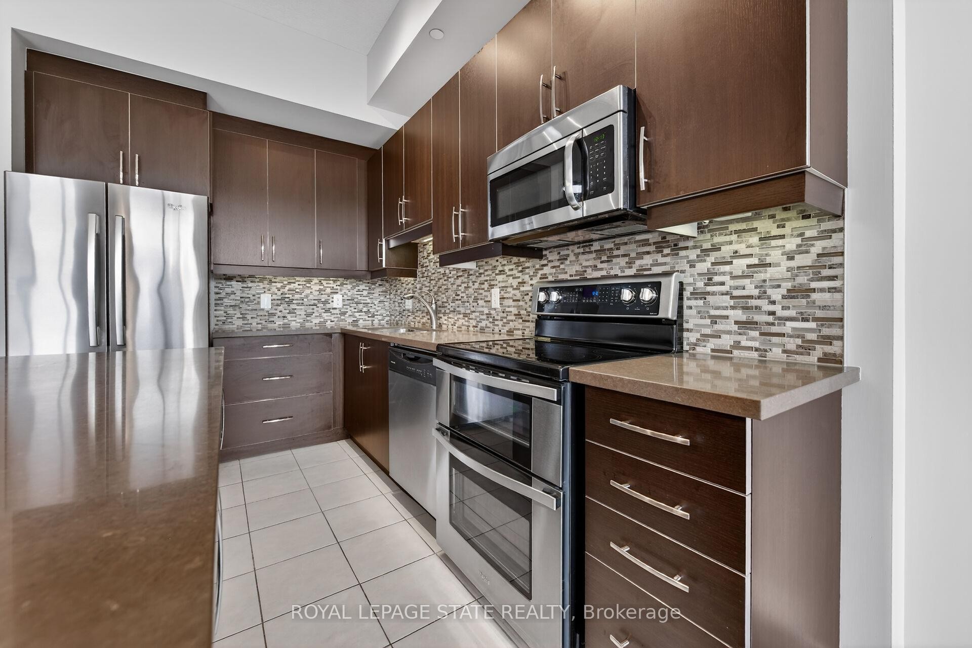 804-90 Charlton Avenue W, Hamilton, ON