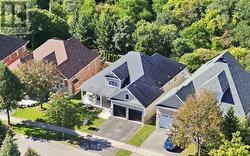 4 BRANTHAVEN COURT Whitby, ON L1M 0B2