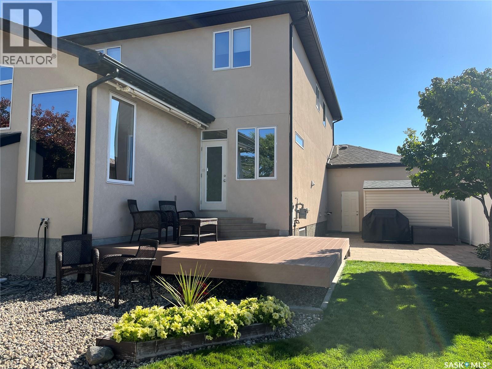 1914 Laurier Crescent E, Regina, SK