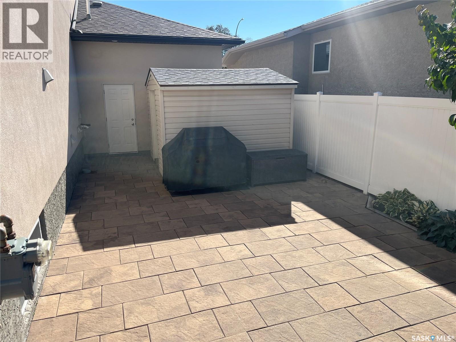 1914 Laurier Crescent E, Regina, SK