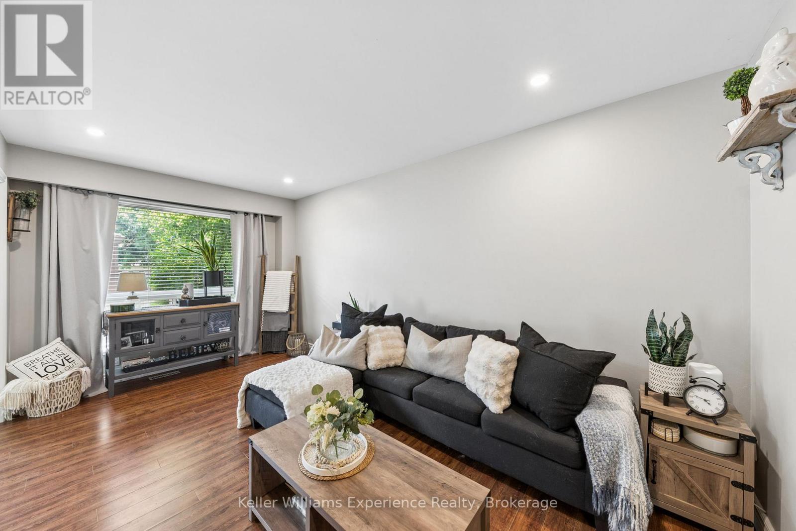23 - 2 Bernick Drive, Barrie (Grove East), ON