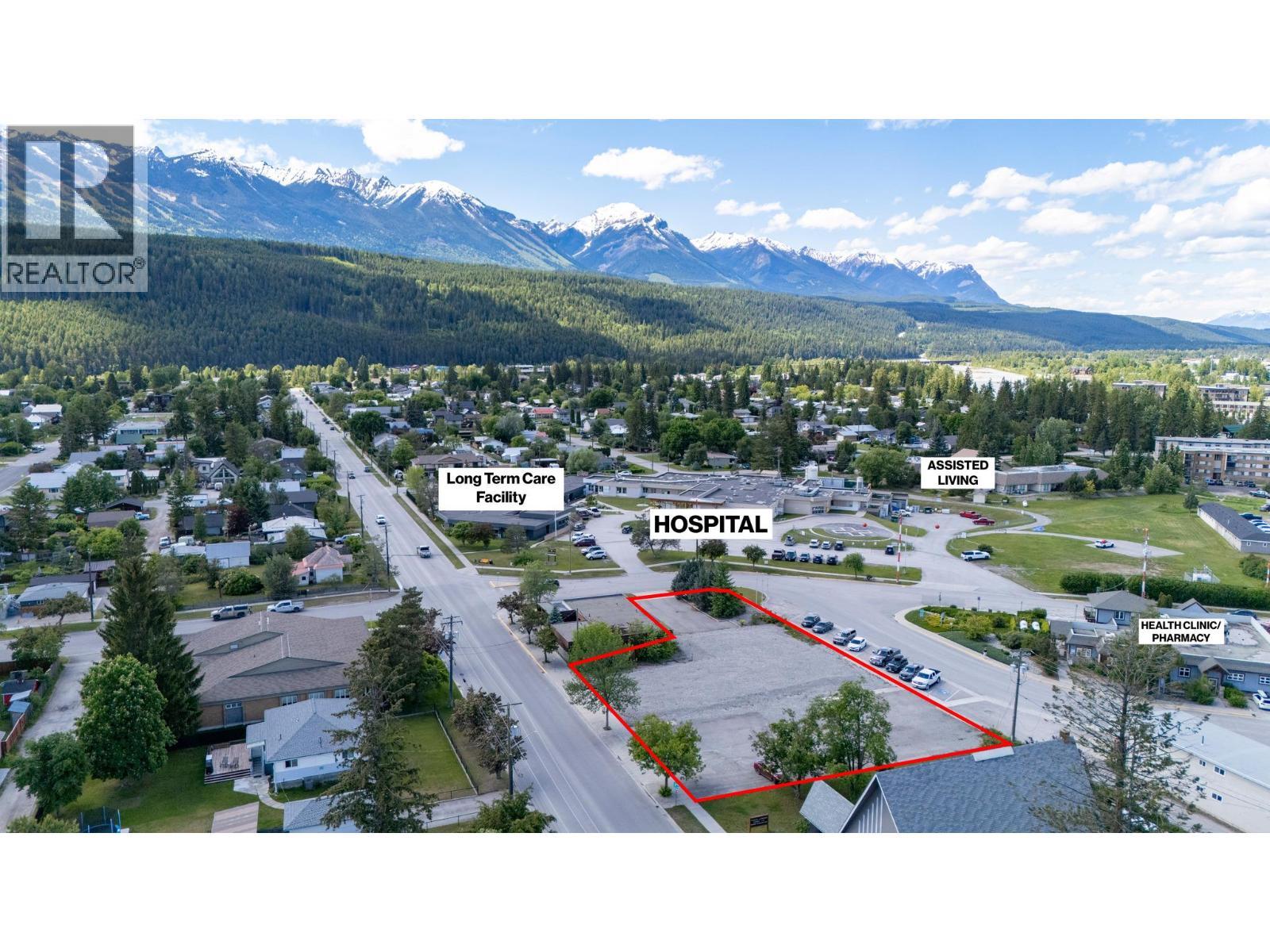 837 Park Drive, Golden, BC
