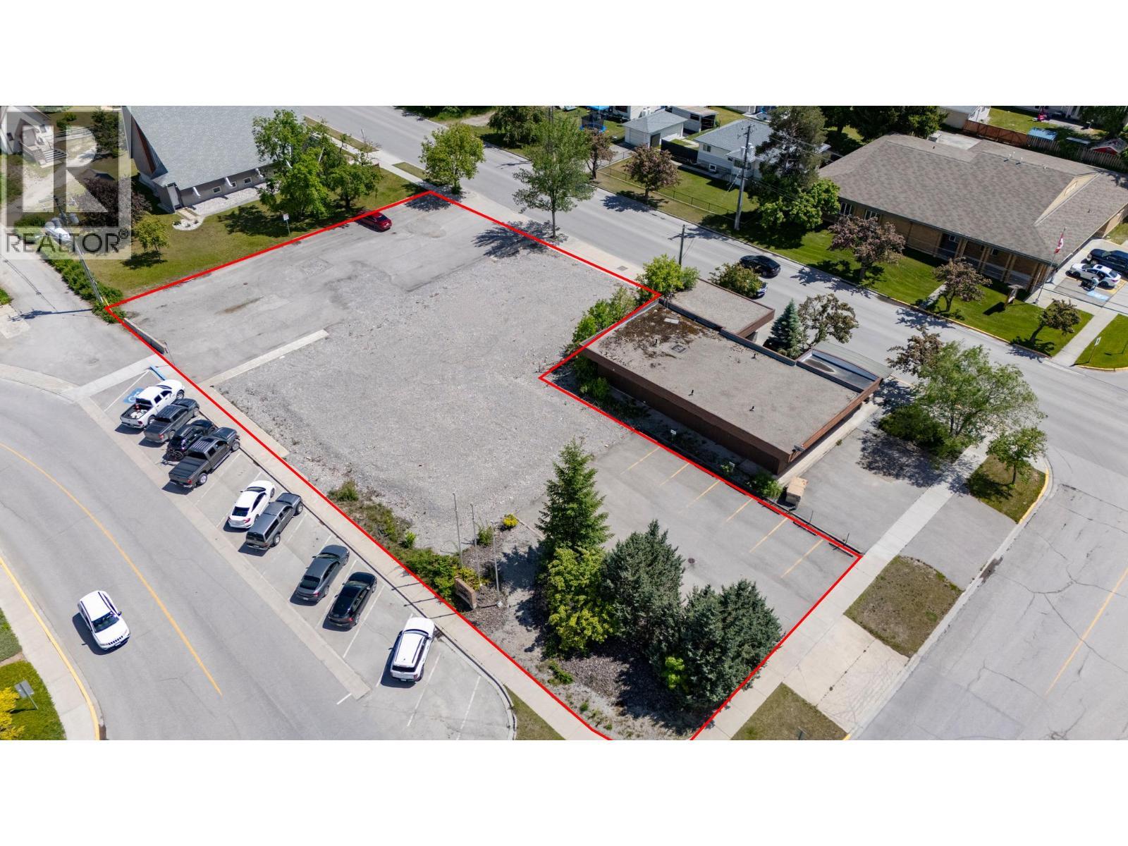 837 Park Drive, Golden, BC