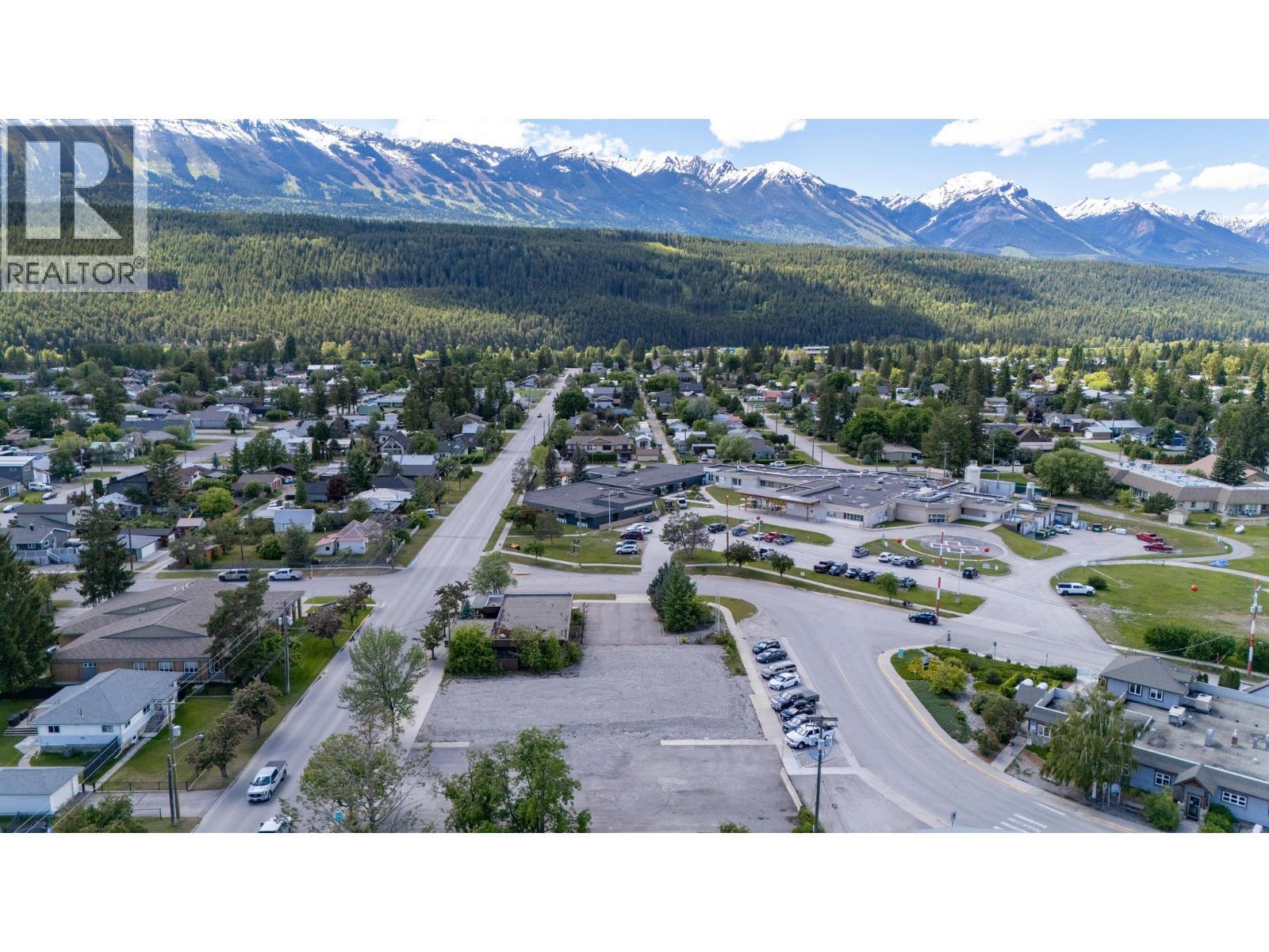 837 Park Drive, Golden, BC