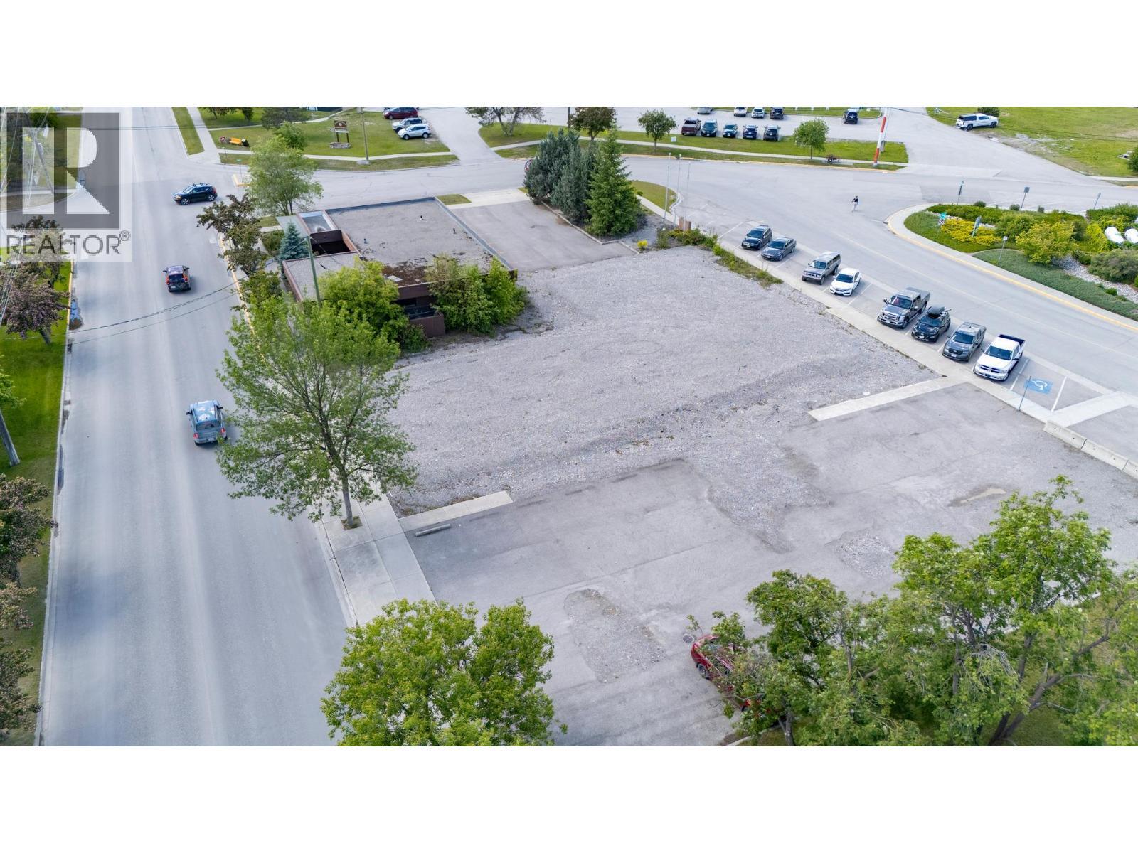 837 Park Drive, Golden, BC