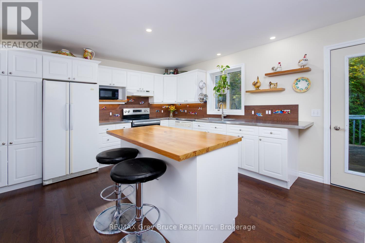 Chef's delight kitchen! - 135 North Diagonal, South Bruce Peninsula, ON