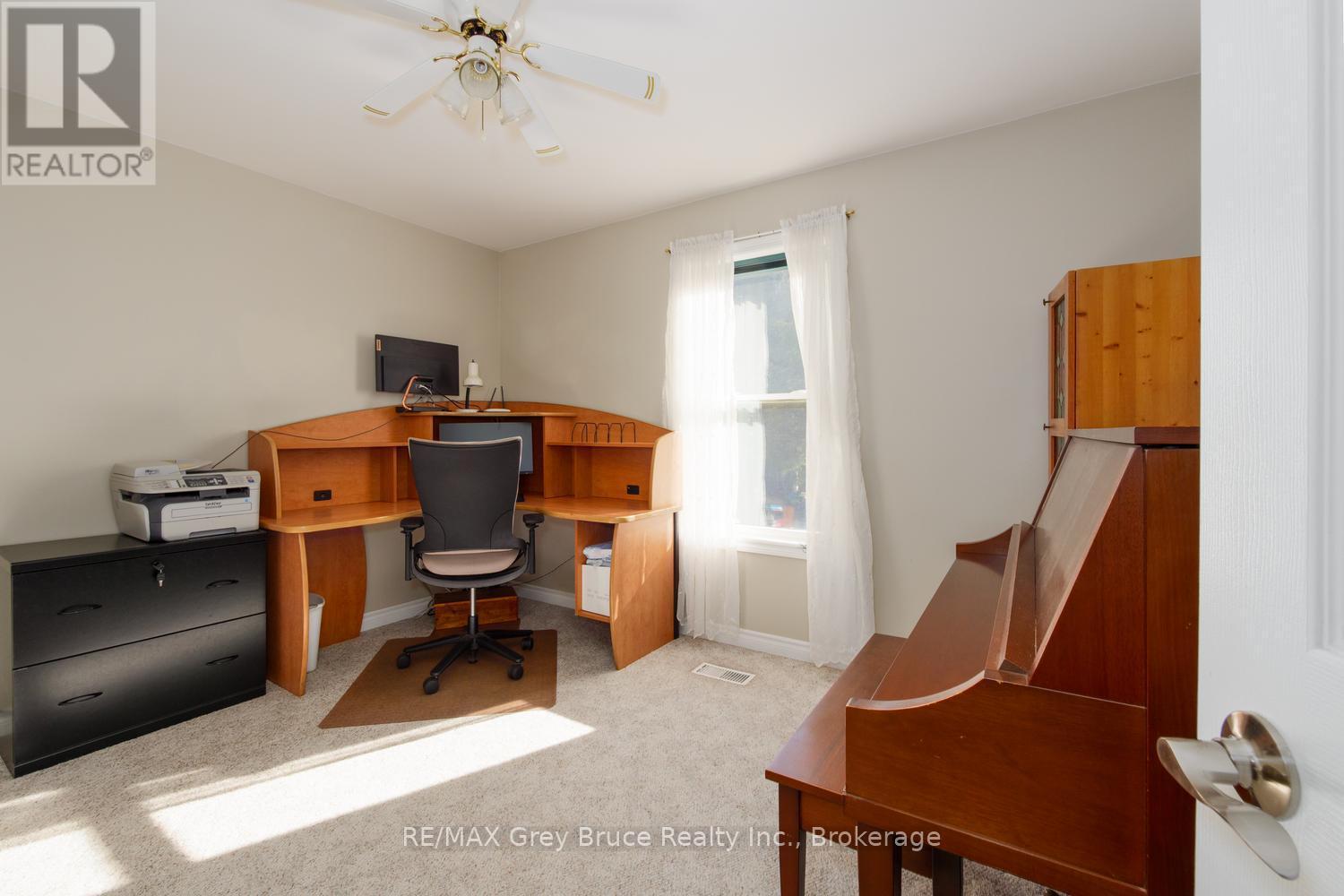 Bedroom 2 or Office - 135 North Diagonal, South Bruce Peninsula, ON