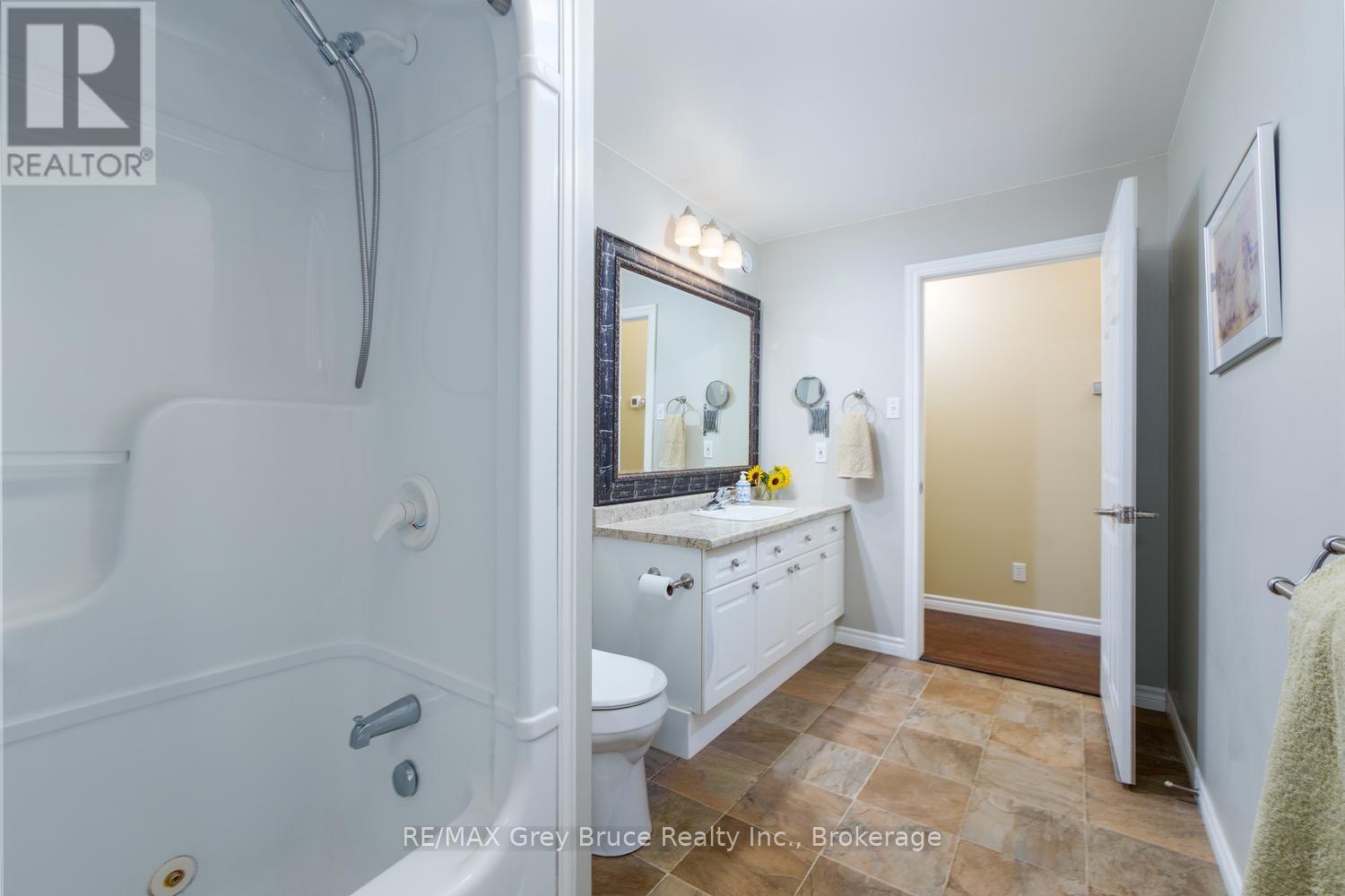 Prim. Bedroom ft. direct access to the bathroom - 135 North Diagonal, South Bruce Peninsula, ON