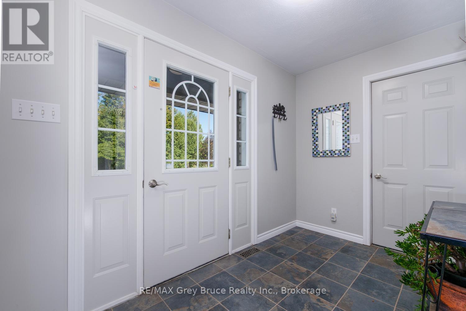 Foyer with direct access to the attached garage - 135 North Diagonal, South Bruce Peninsula, ON