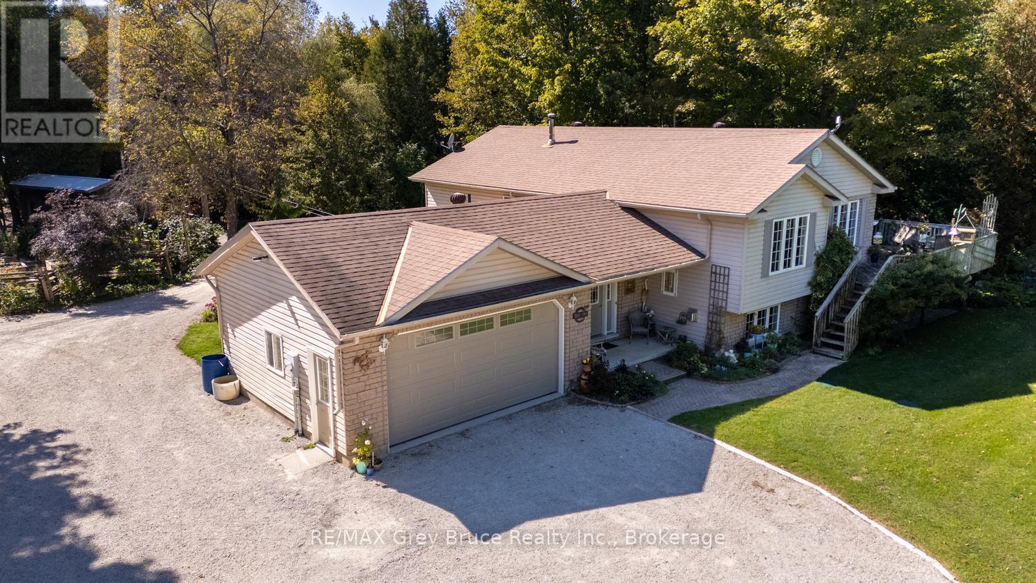 135 North Diagonal, South Bruce Peninsula, ON