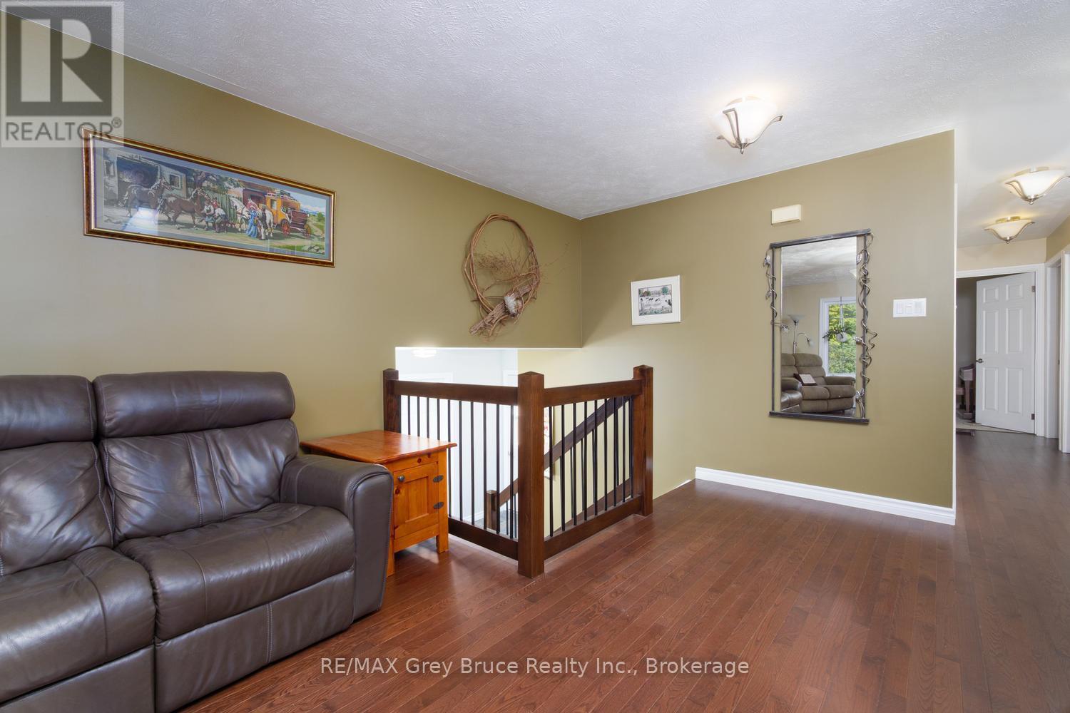 135 North Diagonal, South Bruce Peninsula, ON