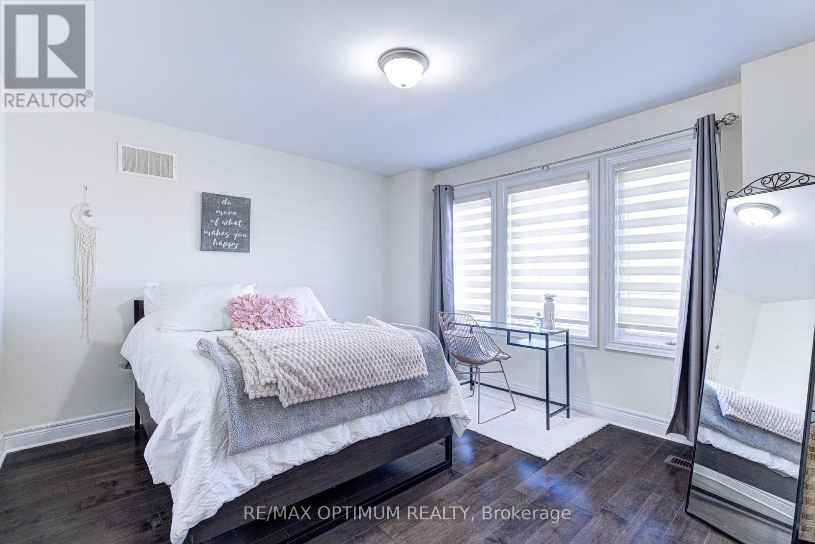 2 Stonecrop Road, Brampton, ON