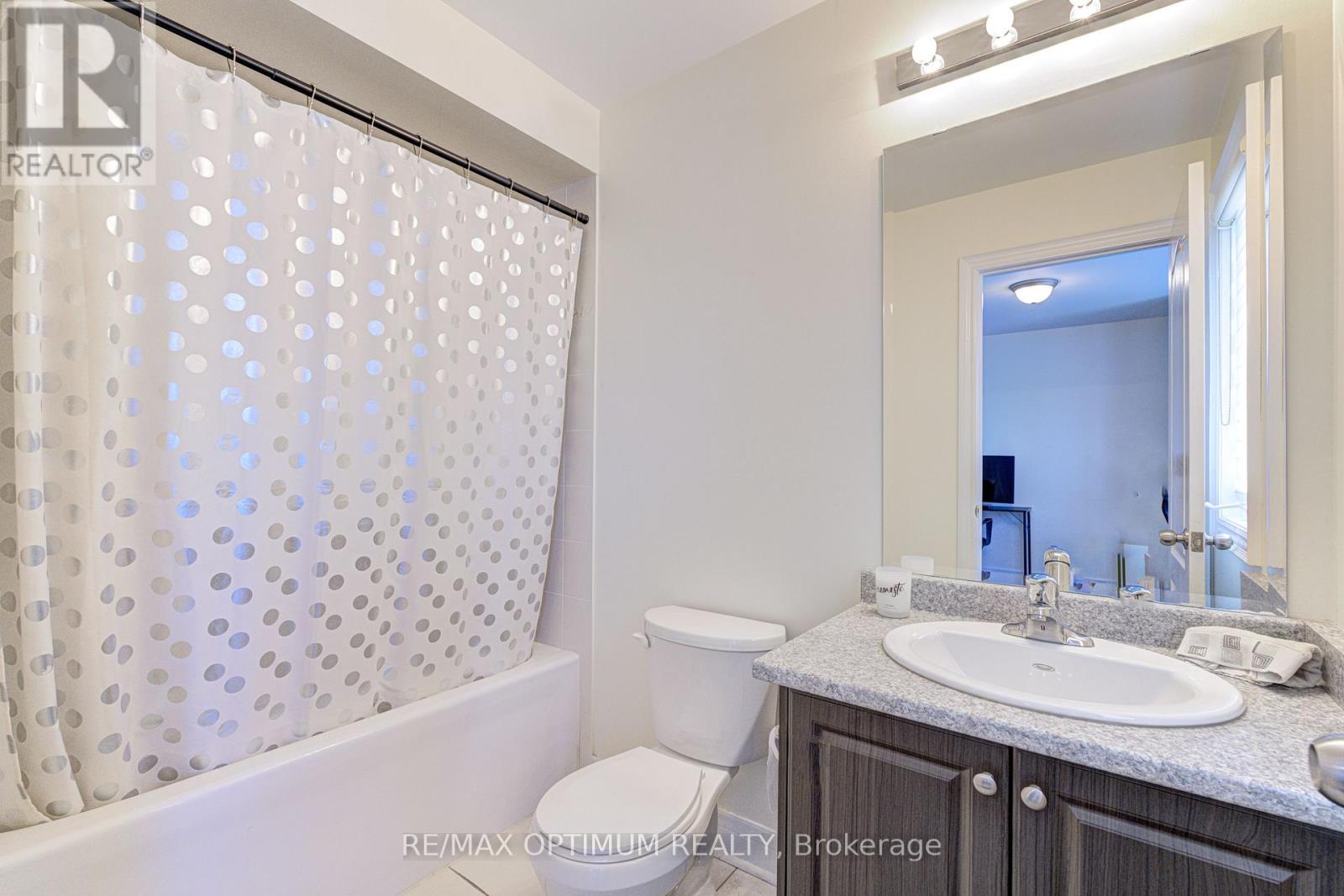 2 Stonecrop Road, Brampton, ON
