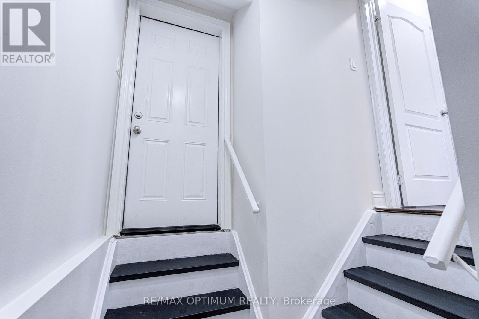 2 Stonecrop Road, Brampton, ON