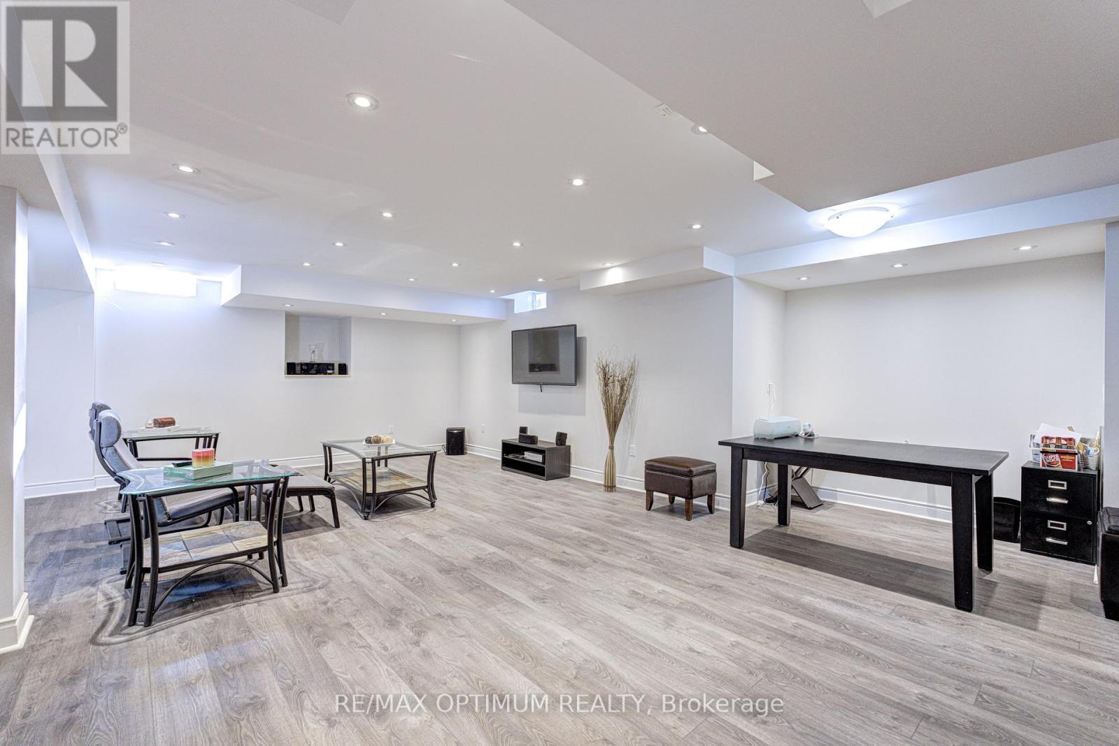 2 Stonecrop Road, Brampton, ON