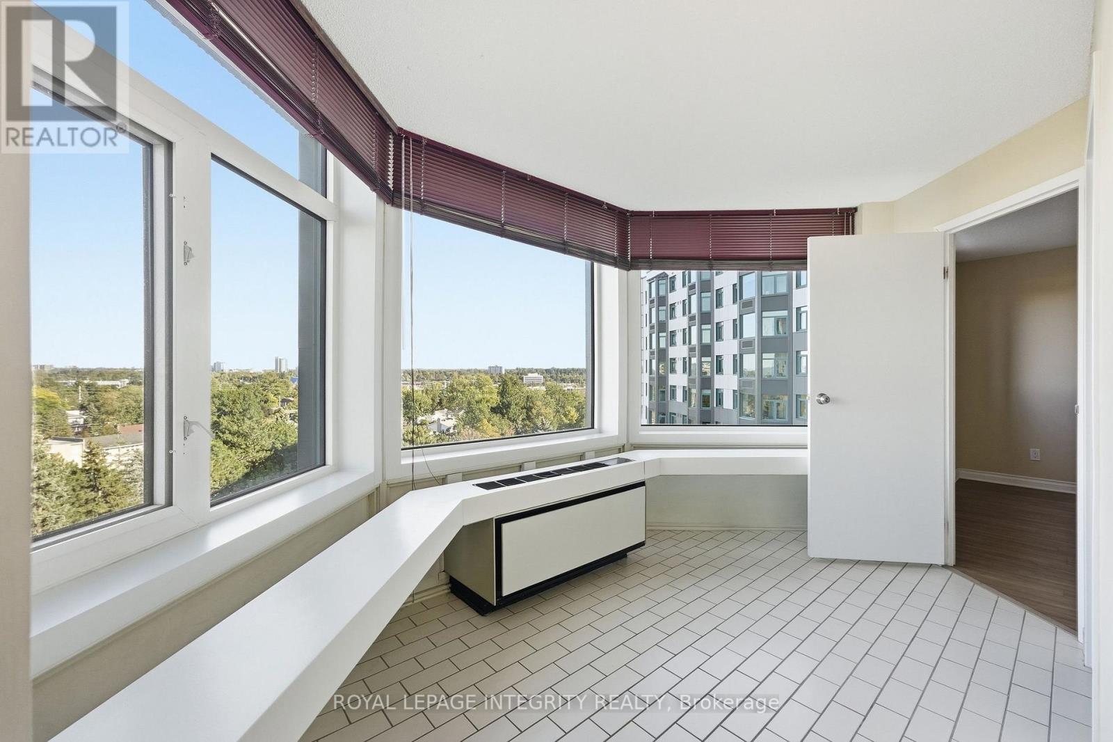 Solarium - 808 - 1025 Grenon Avenue, Ottawa, ON