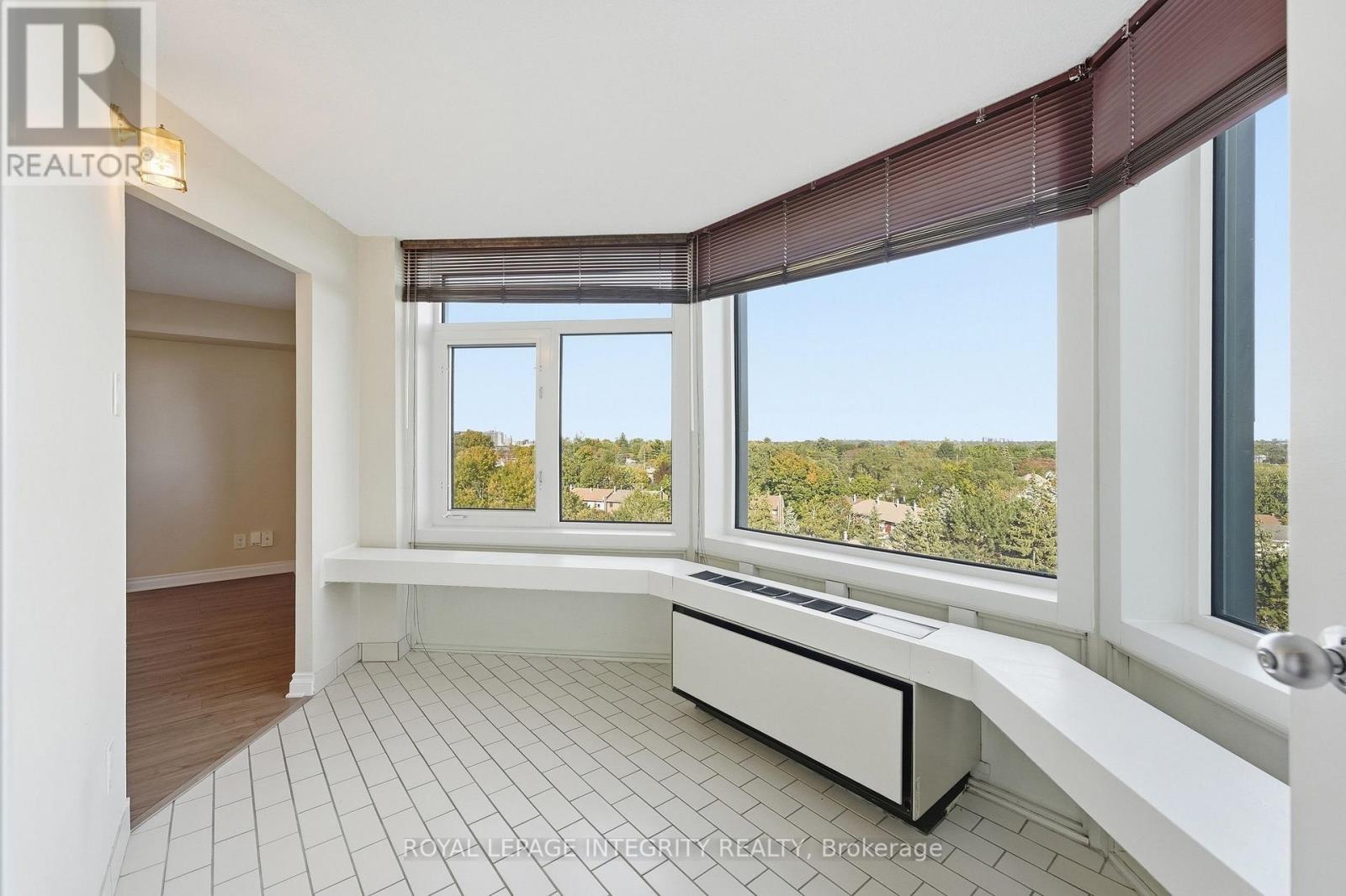 Solarium - 808 - 1025 Grenon Avenue, Ottawa, ON