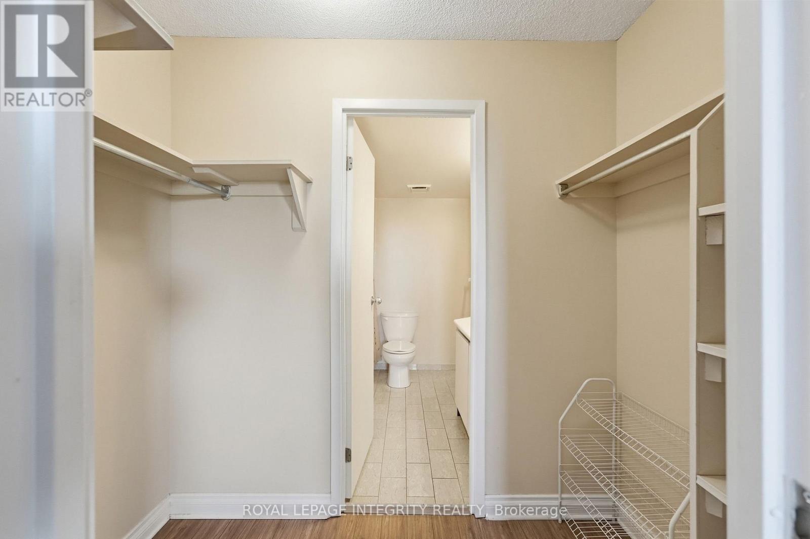 Walk through closet - 808 - 1025 Grenon Avenue, Ottawa, ON