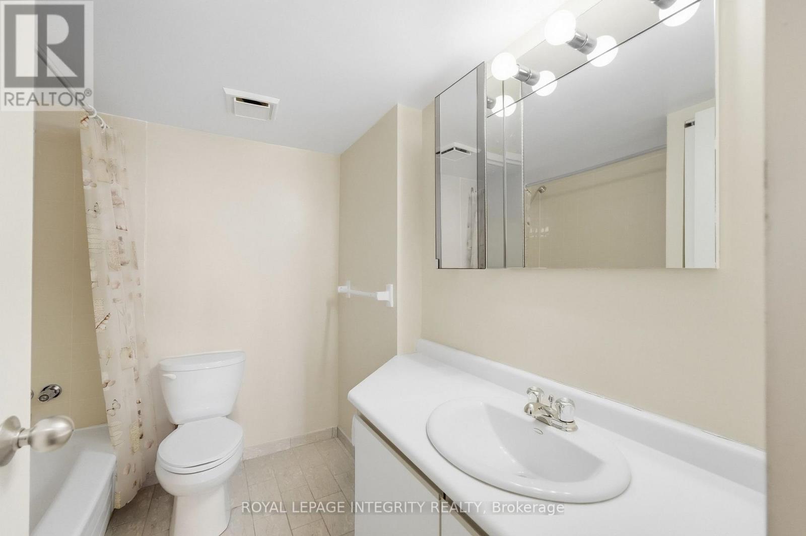 4 pc ensuite bathroom - 808 - 1025 Grenon Avenue, Ottawa, ON