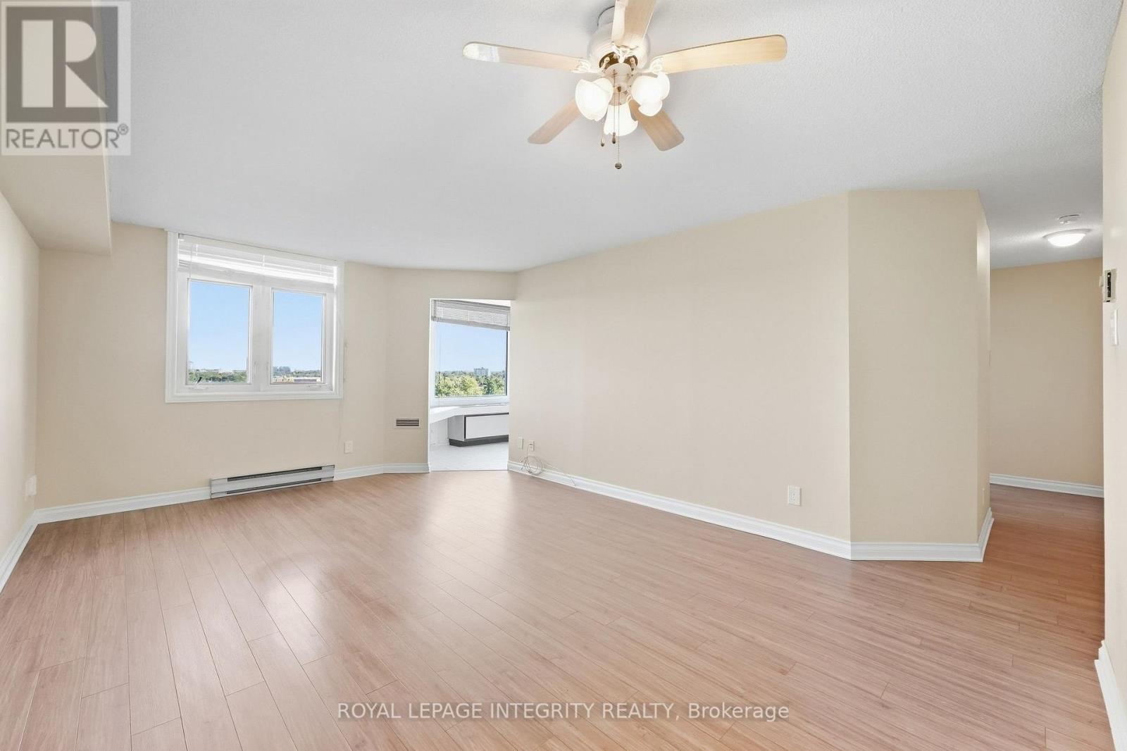 Dining room and living room combination space. - 808 - 1025 Grenon Avenue, Ottawa, ON