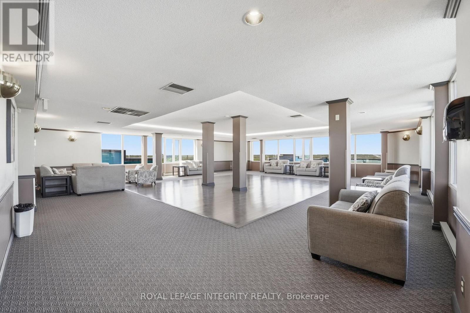Roof top gathering area - 808 - 1025 Grenon Avenue, Ottawa, ON