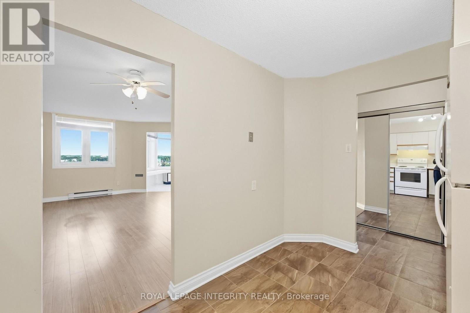 Additional kitchen space - 808 - 1025 Grenon Avenue, Ottawa, ON