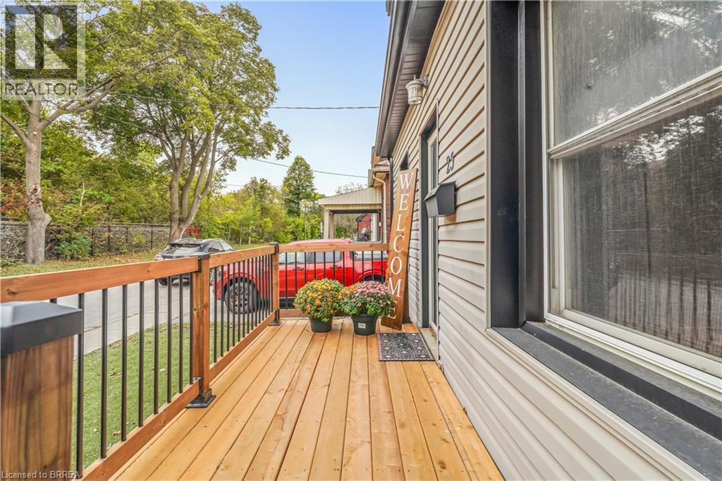 25 Alonzo Street, Brantford, ON