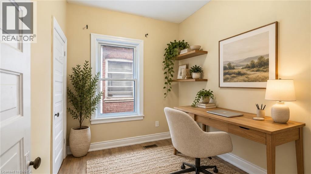 Virtually Staged - 25 Alonzo Street, Brantford, ON