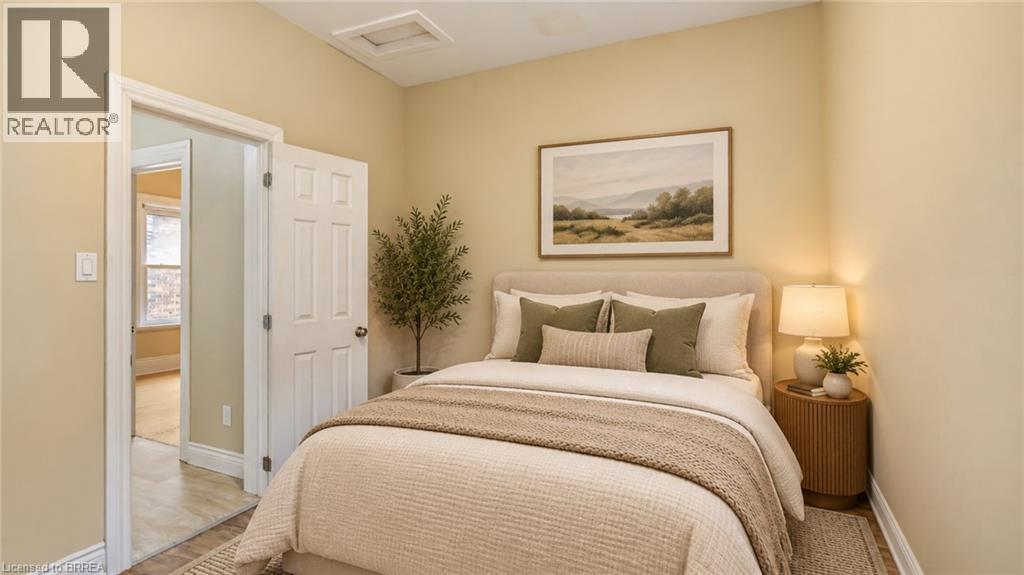 Virtually Staged - 25 Alonzo Street, Brantford, ON