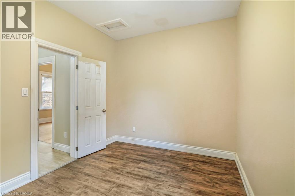 25 Alonzo Street, Brantford, ON