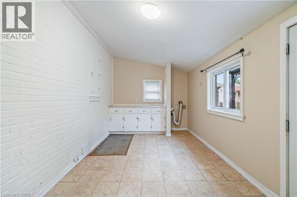 25 Alonzo Street, Brantford, ON
