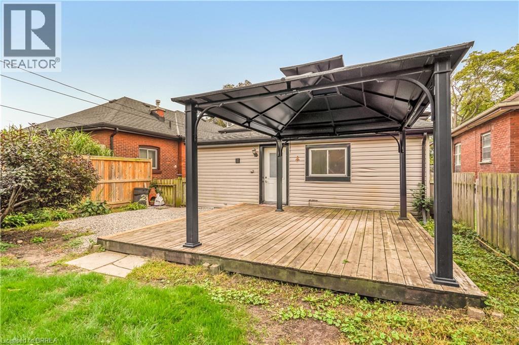 25 Alonzo Street, Brantford, ON