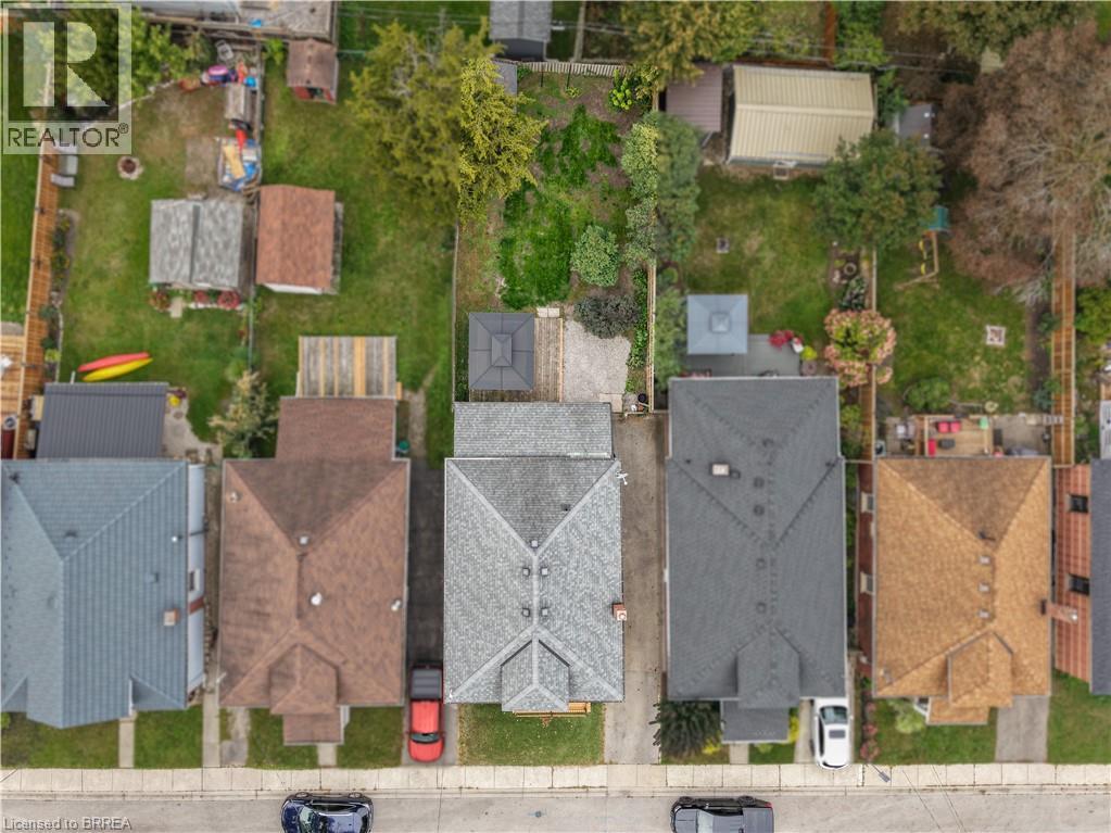 25 Alonzo Street, Brantford, ON