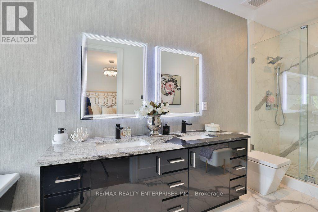 7B Iroquois Avenue, Mississauga, ON