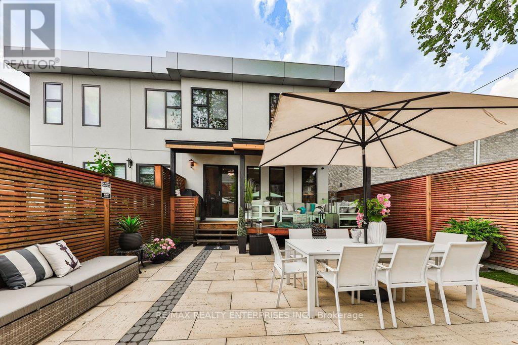 7B Iroquois Avenue, Mississauga, ON