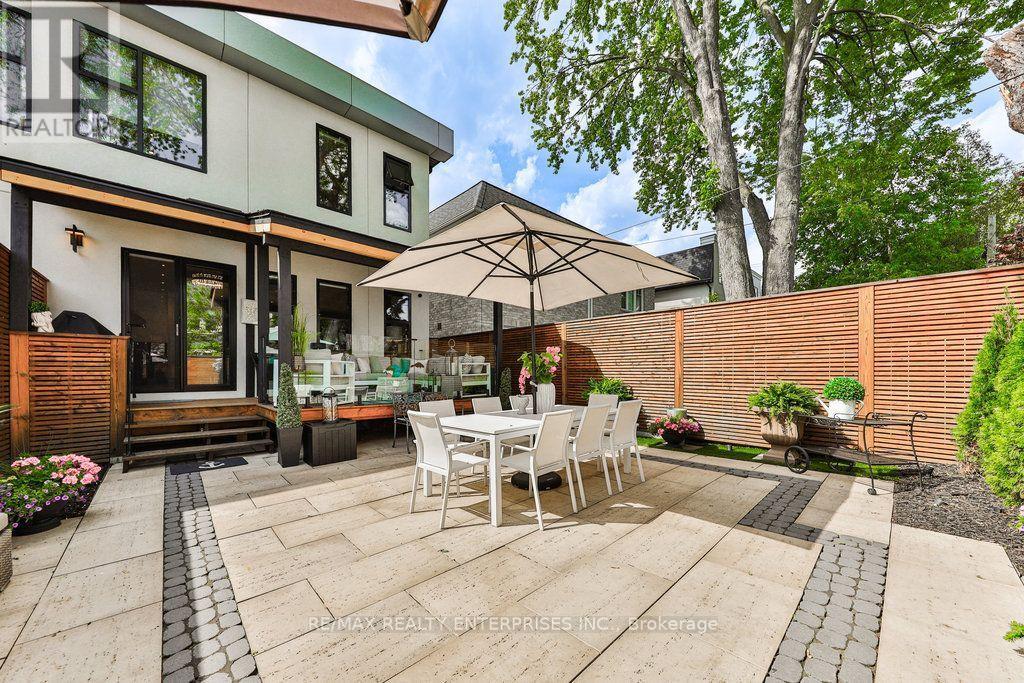 7B Iroquois Avenue, Mississauga, ON