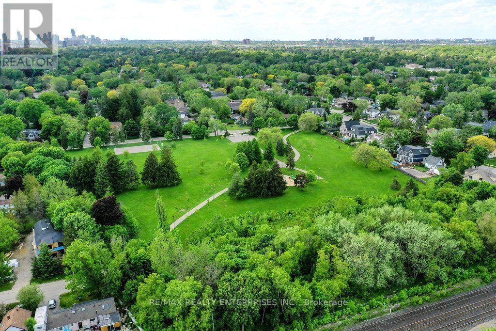 7B Iroquois Avenue, Mississauga, ON