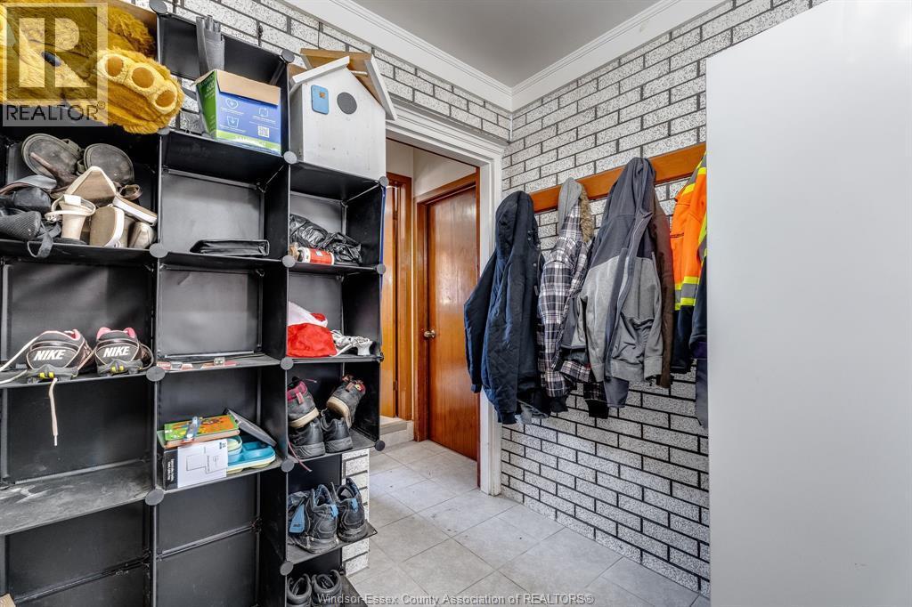85 Lutsch Avenue, Leamington, ON