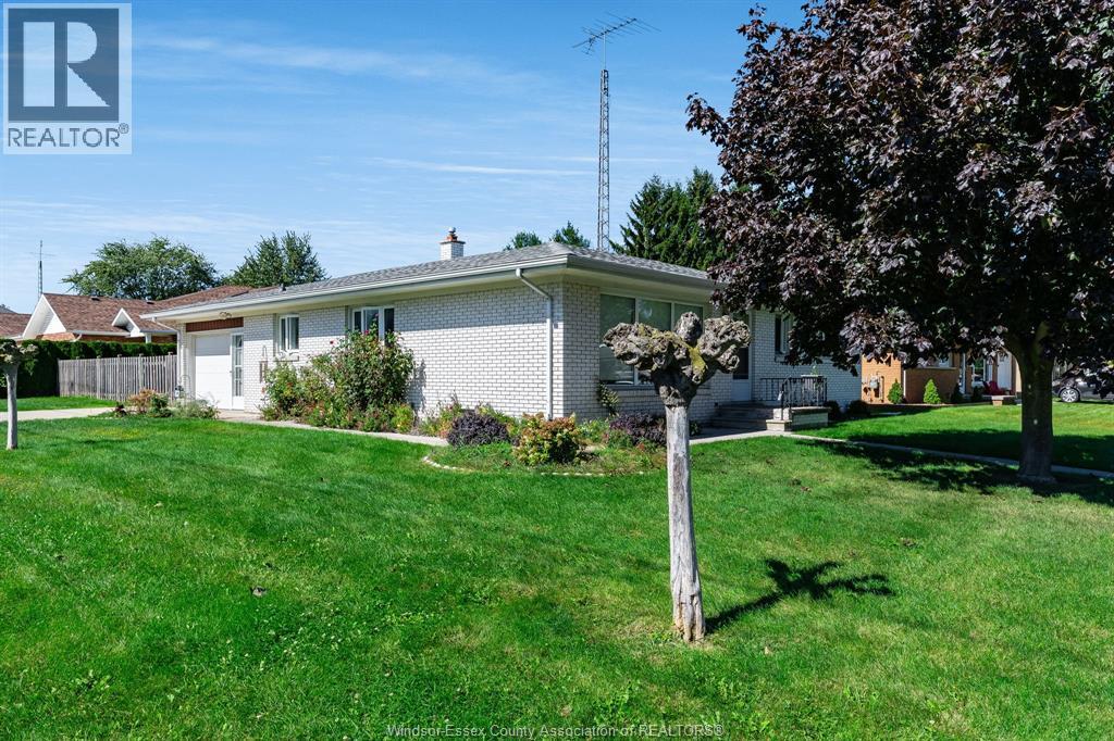85 Lutsch Avenue, Leamington, ON