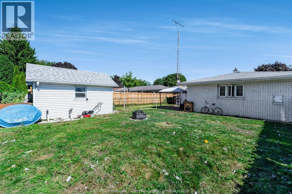 85 Lutsch Avenue, Leamington, ON