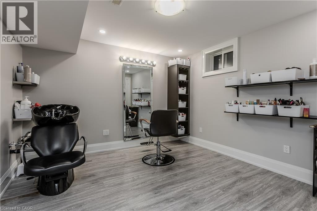 541 Hambling Court, Burlington, ON