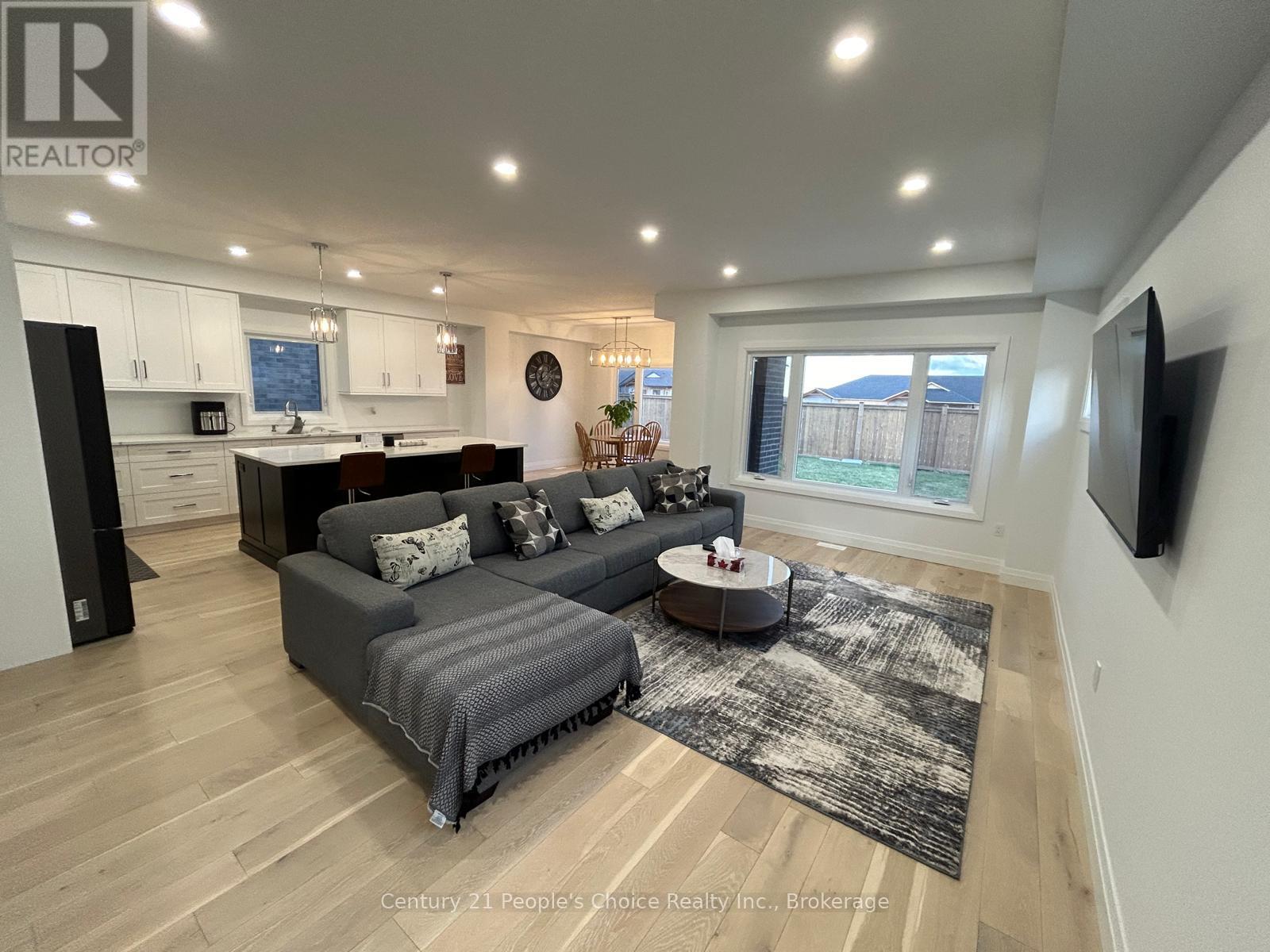 43 Weymouth Street, Woolwich, ON