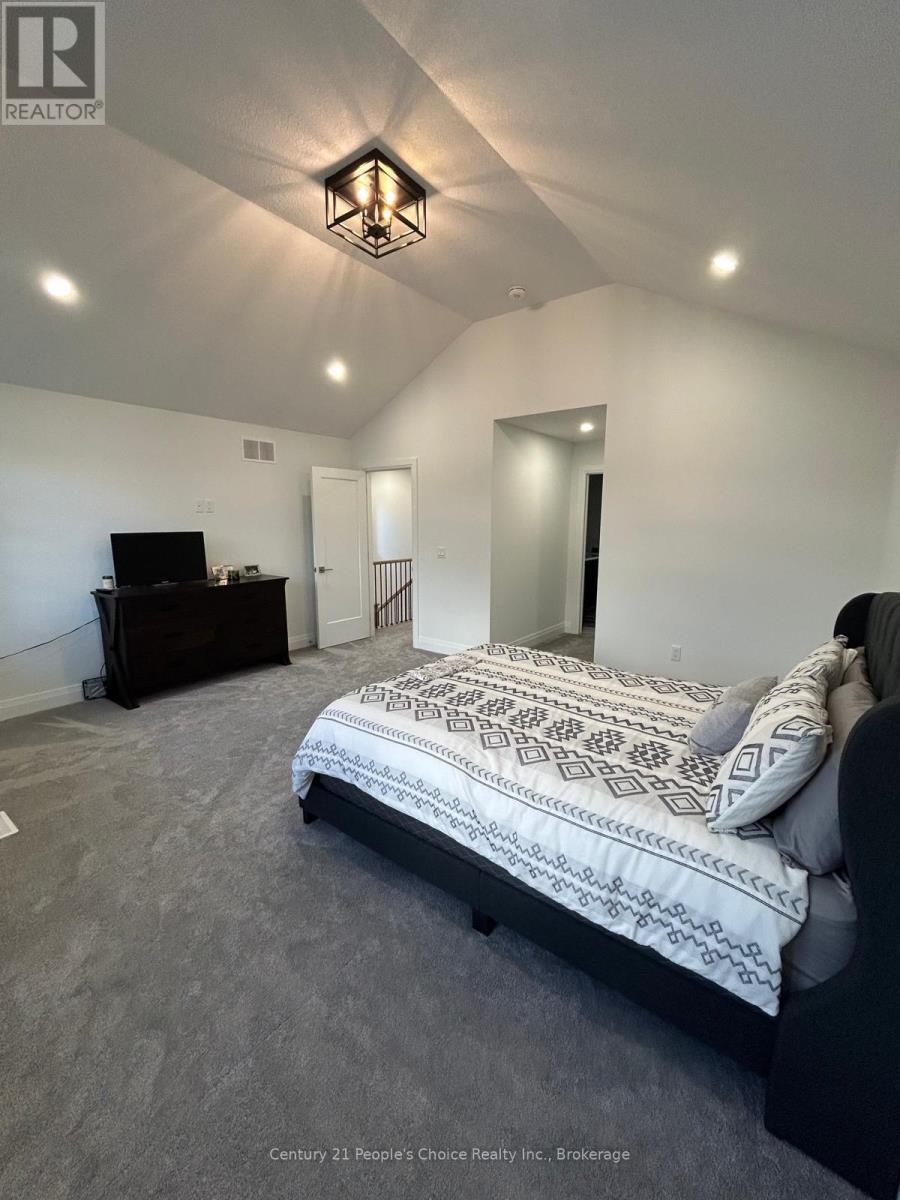 43 Weymouth Street, Woolwich, ON