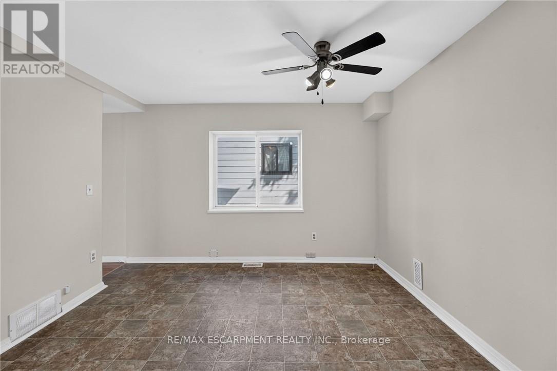 213-215 Maple Street, Haldimand, ON