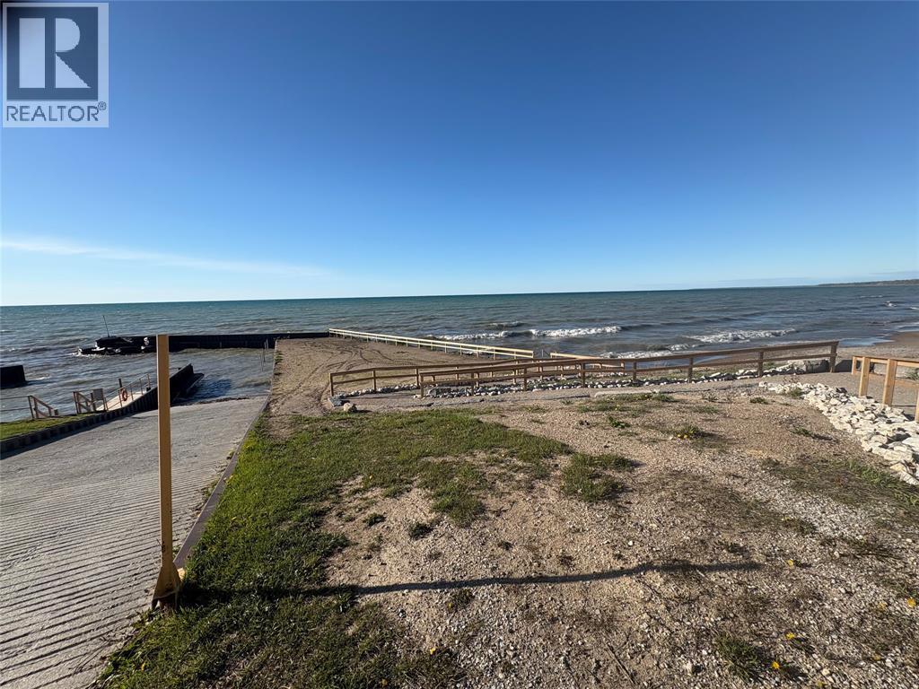 4895 Lakeshore Road Unit# A59, Plympton-Wyoming, ON