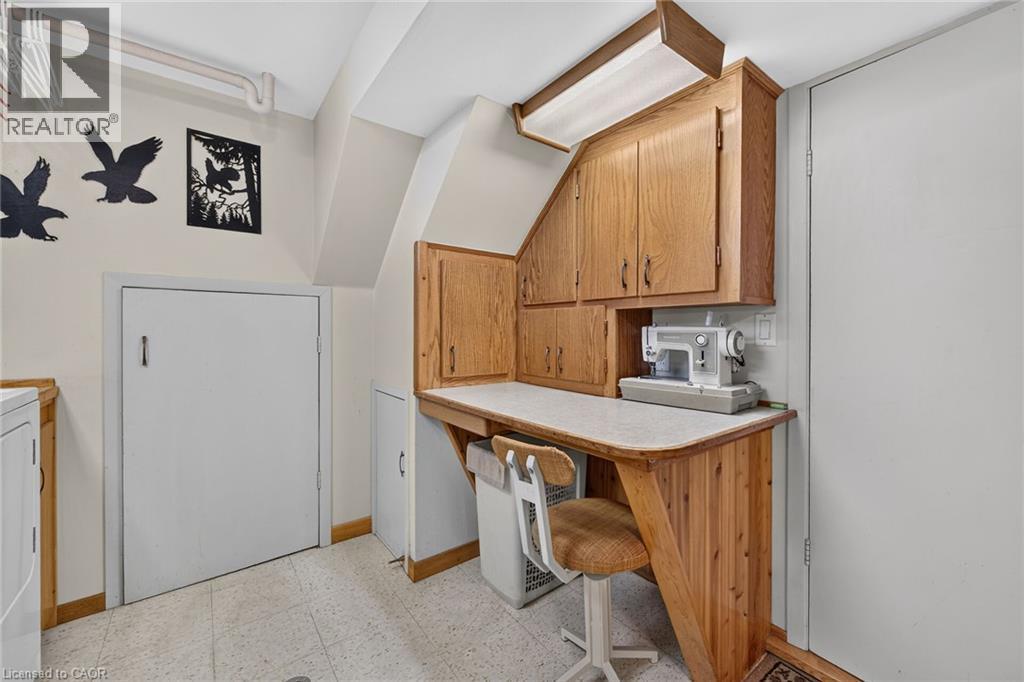 994 Barton Street, Stoney Creek, ON