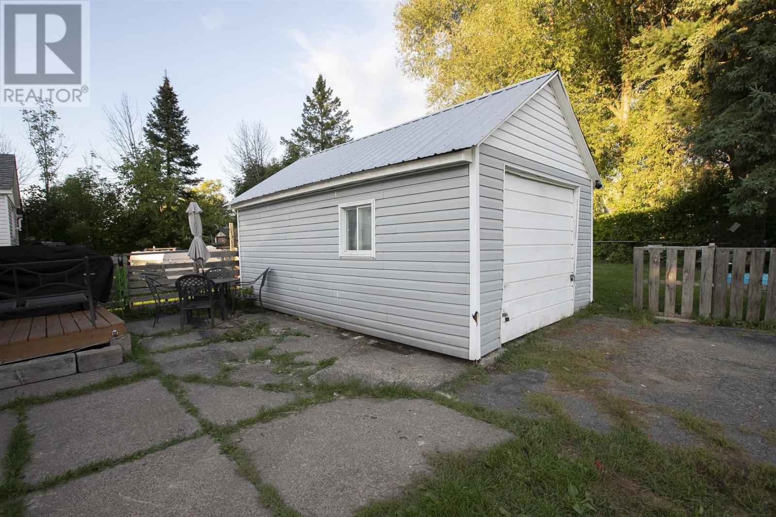 666 Shafer Ave, Sault Ste. Marie, ON