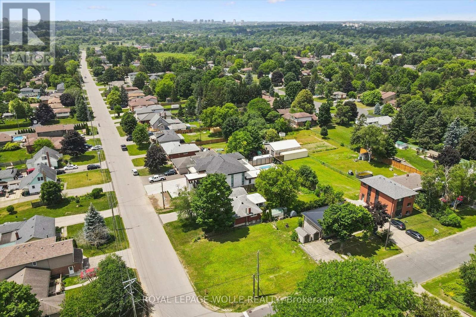 46 Daniel Avenue, Kitchener, ON